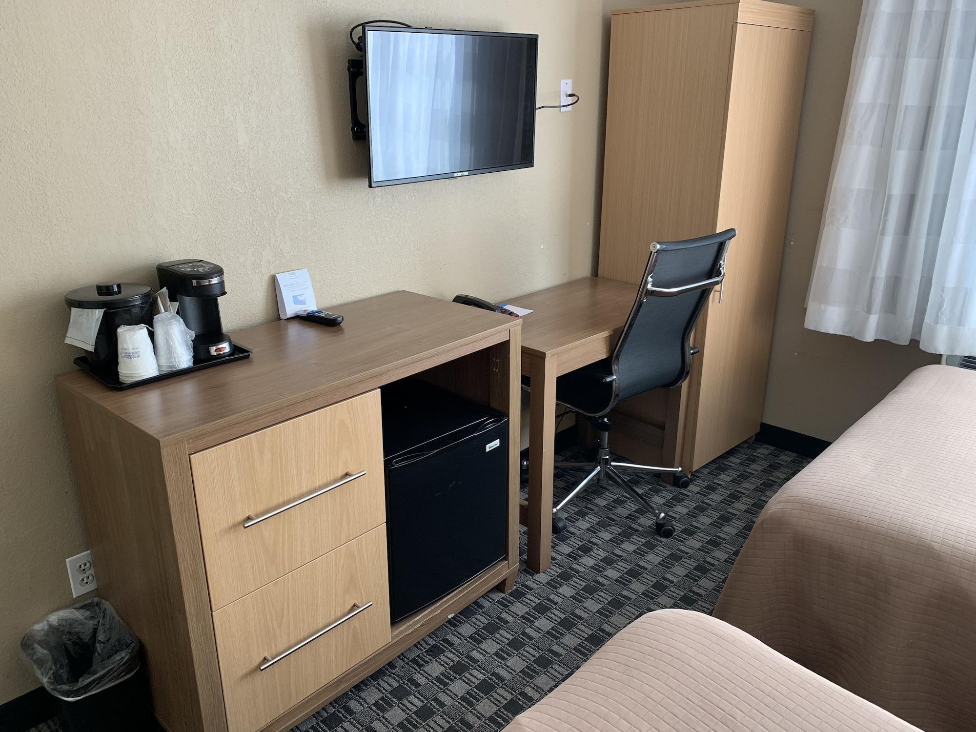 Days Inn By Wyndham Brooklyn Borough Park Ню Йорк Екстериор снимка