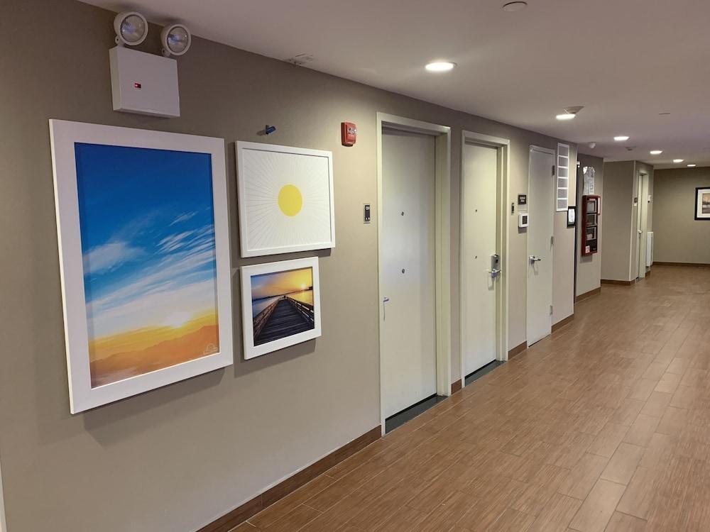 Days Inn By Wyndham Brooklyn Borough Park Ню Йорк Екстериор снимка