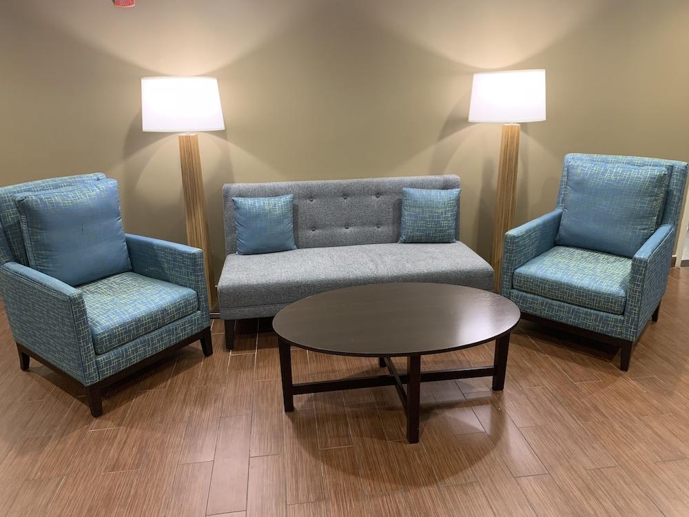 Days Inn By Wyndham Brooklyn Borough Park Ню Йорк Екстериор снимка