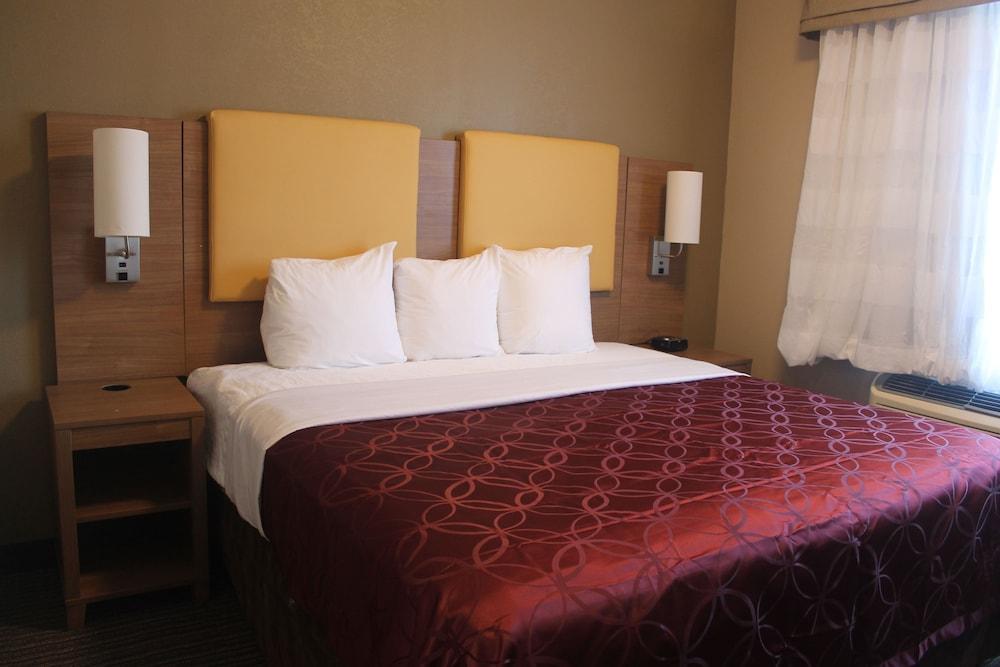 Days Inn By Wyndham Brooklyn Borough Park Ню Йорк Екстериор снимка