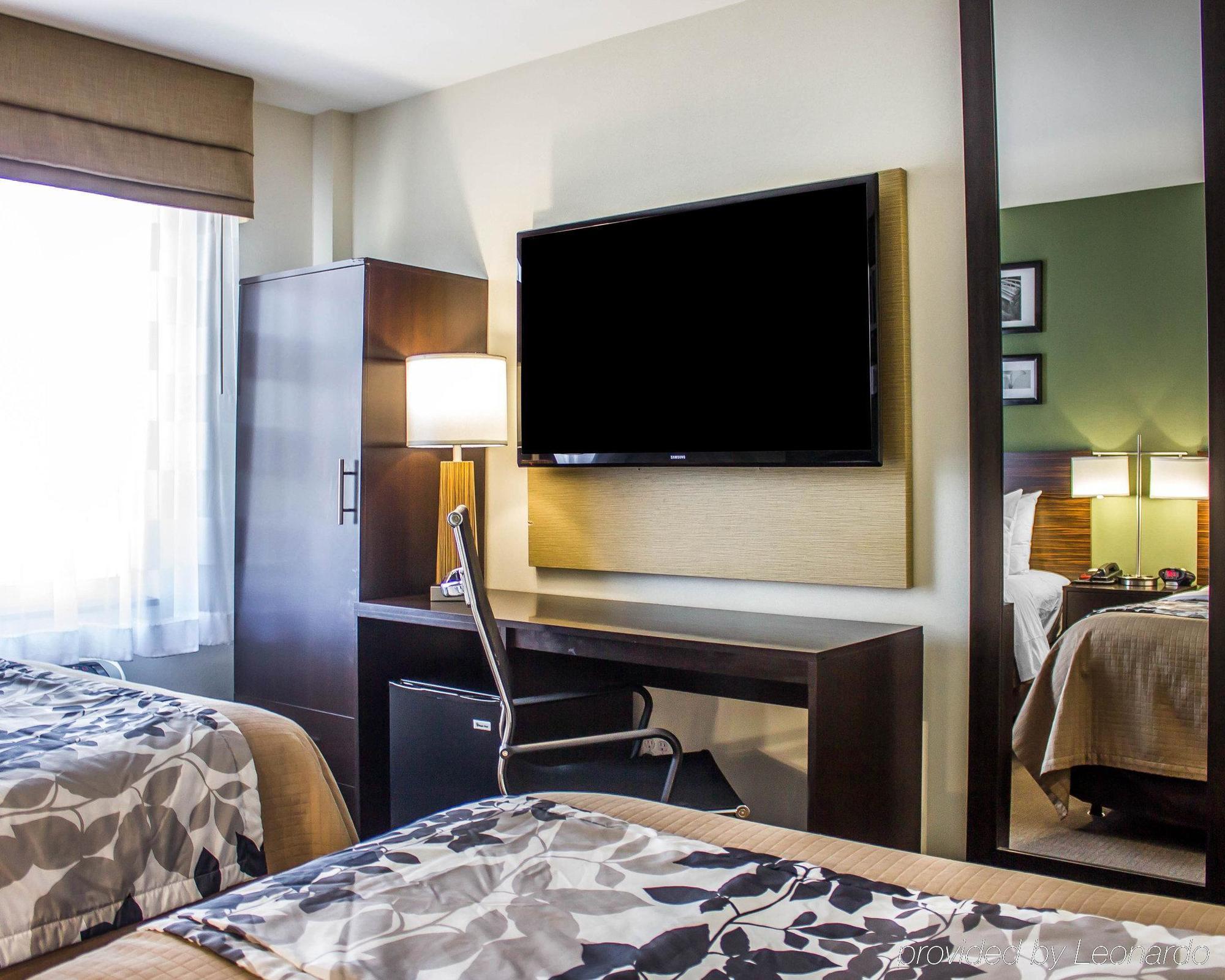 Days Inn By Wyndham Brooklyn Borough Park Ню Йорк Екстериор снимка