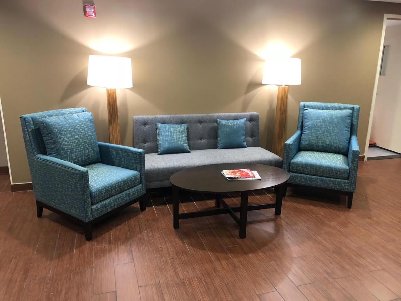 Days Inn By Wyndham Brooklyn Borough Park Ню Йорк Екстериор снимка