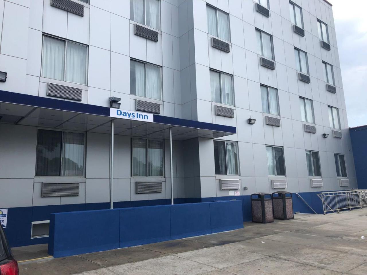 Days Inn By Wyndham Brooklyn Borough Park Ню Йорк Екстериор снимка