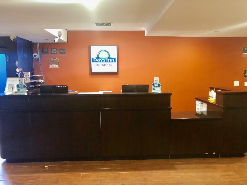 Days Inn By Wyndham Brooklyn Borough Park Ню Йорк Екстериор снимка
